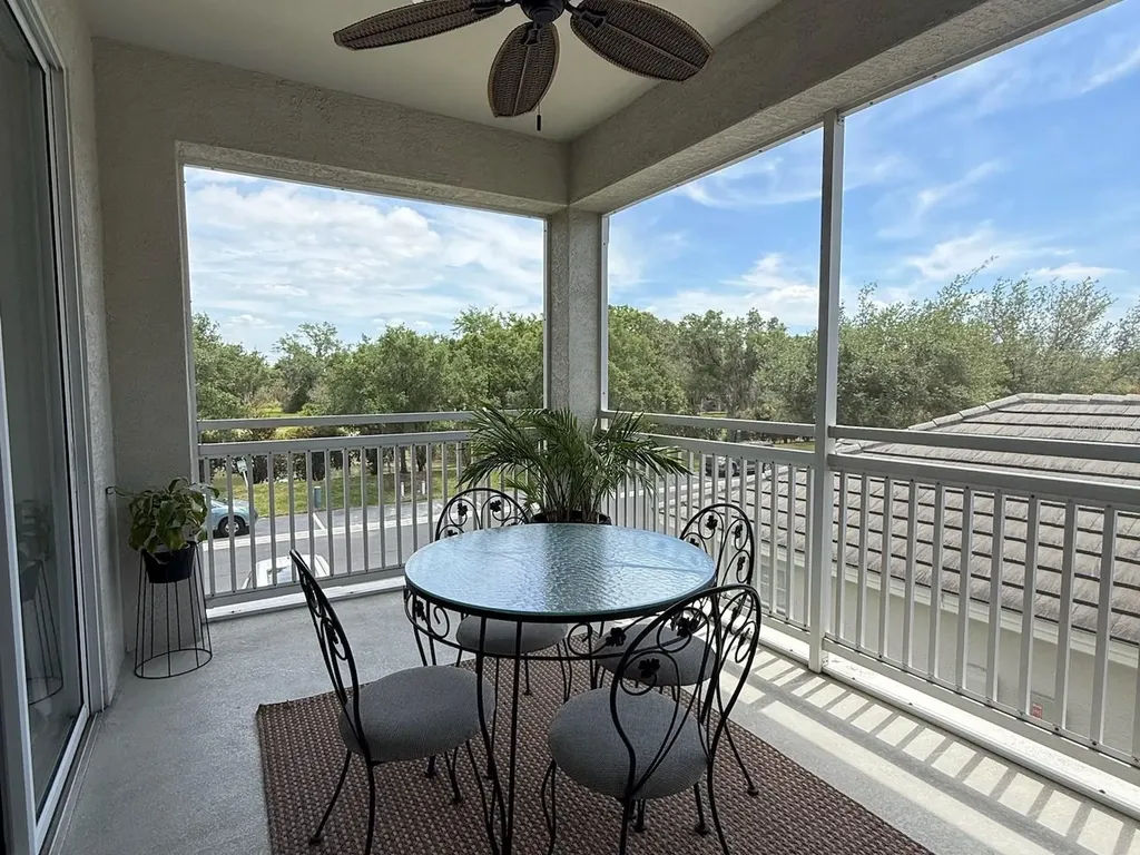 629 Grasslands Village Circle Lakeland FL 33803