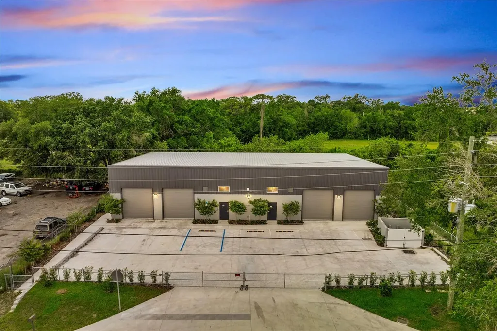 560 Barry Street Orlando FL 32808