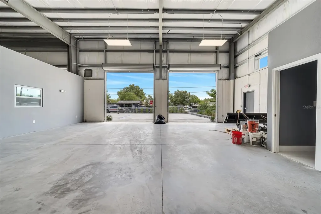 560 Barry Street Orlando FL 32808