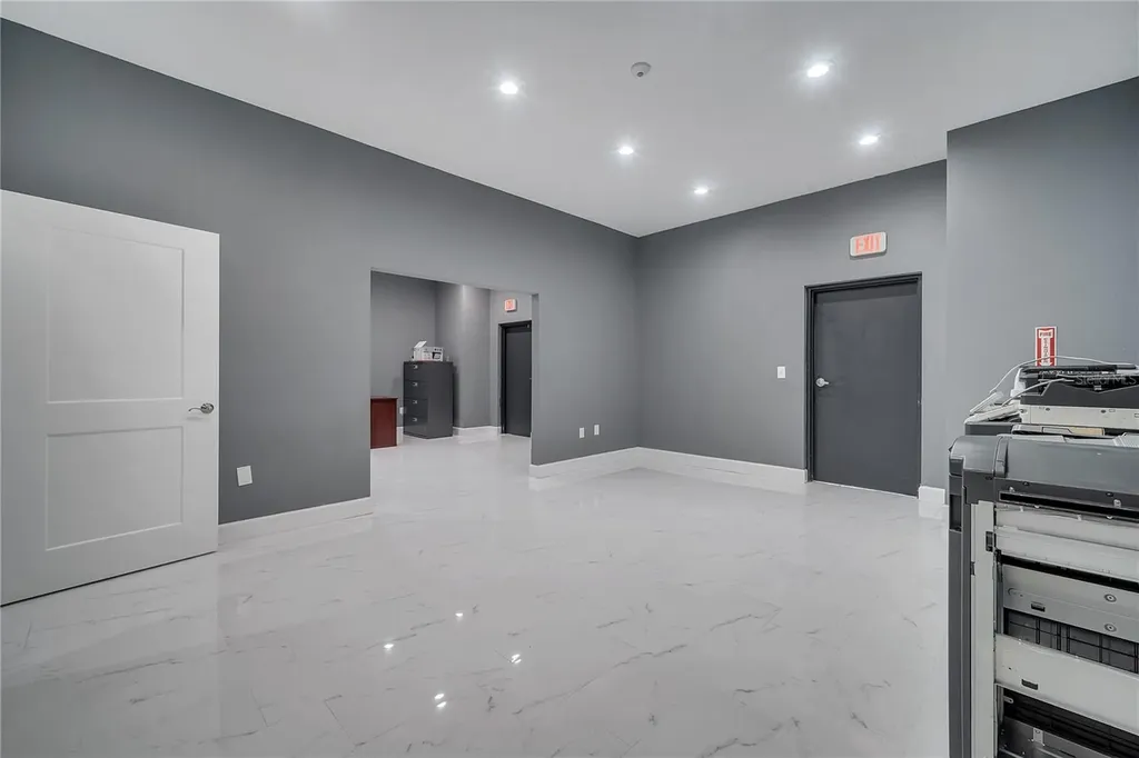 560 Barry Street Orlando FL 32808