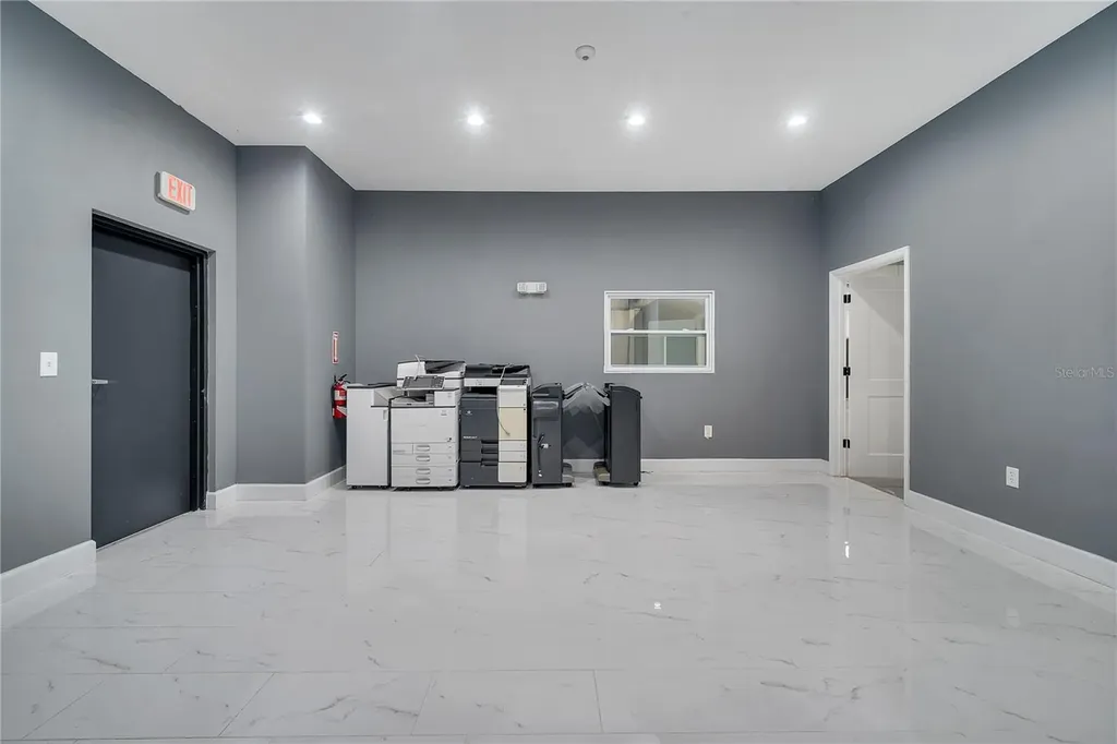 560 Barry Street Orlando FL 32808