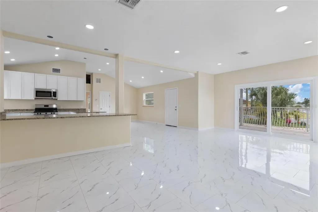 743 Bayshore Drive Tarpon Springs FL 34689