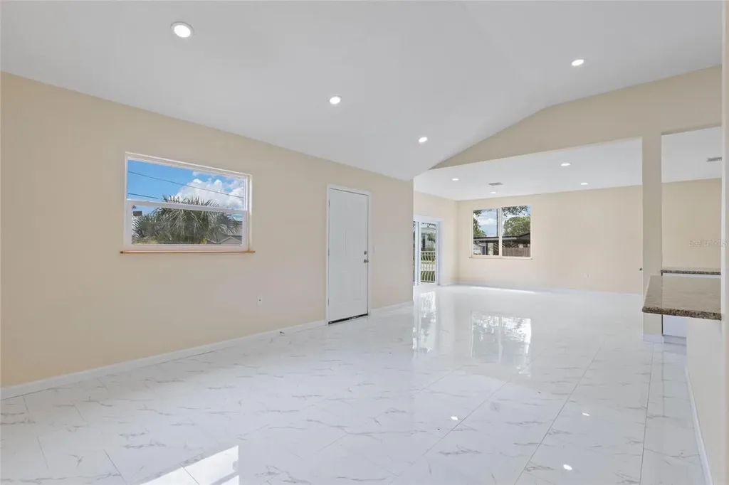 743 Bayshore Drive Tarpon Springs FL 34689