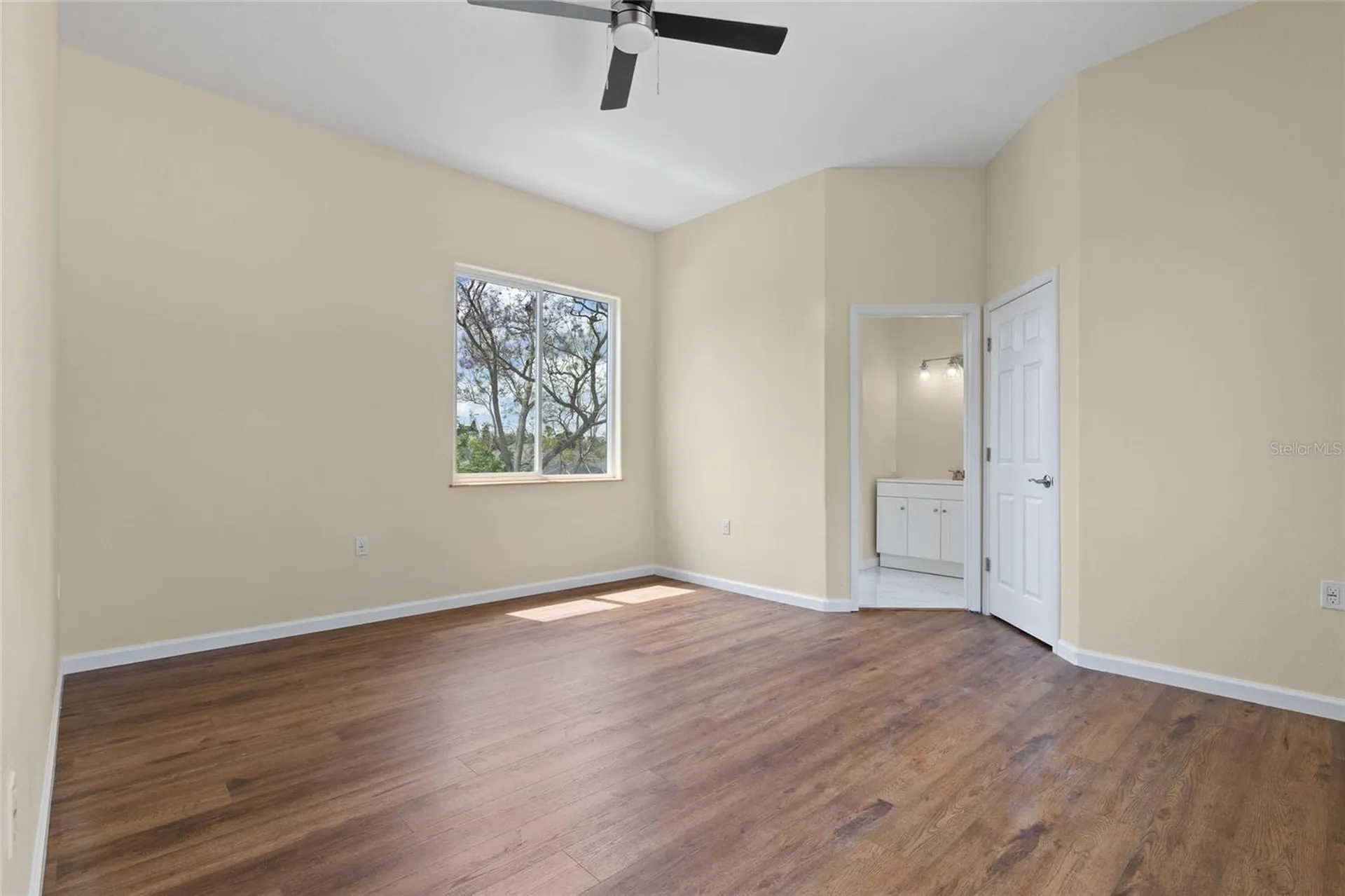 743 Bayshore Drive Tarpon Springs FL 34689