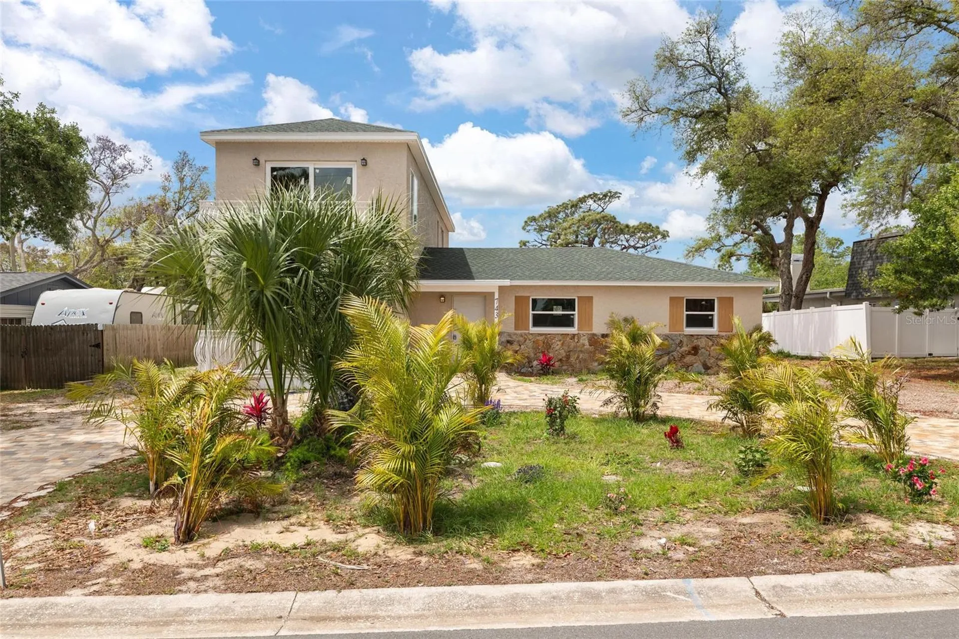 743 Bayshore Drive Tarpon Springs FL 34689