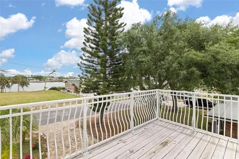 743 Bayshore Drive Tarpon Springs FL 34689