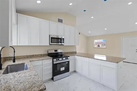 743 Bayshore Drive Tarpon Springs FL 34689