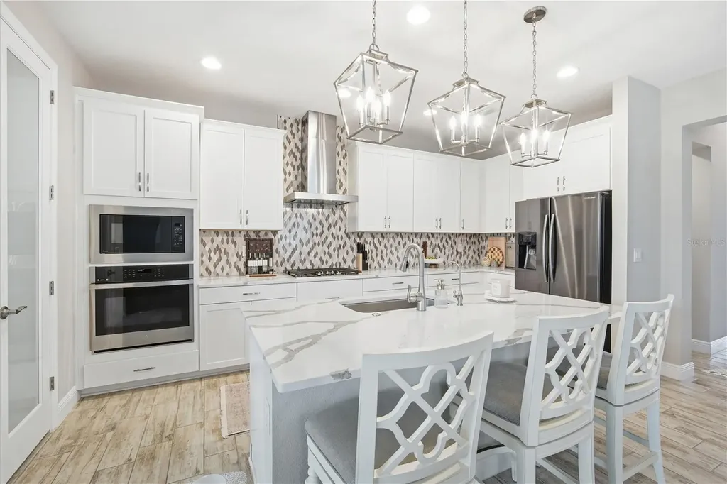 5450 Del Coronado Drive Apollo Beach FL 33572