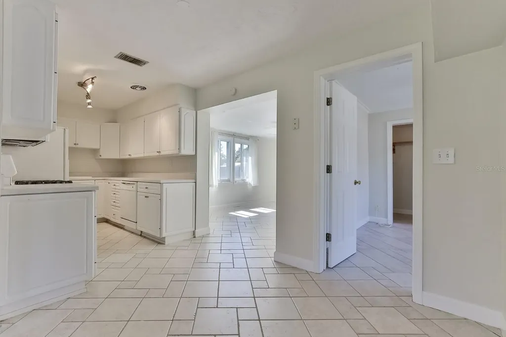 480 Carolyn Street New Smyrna Beach FL 32168