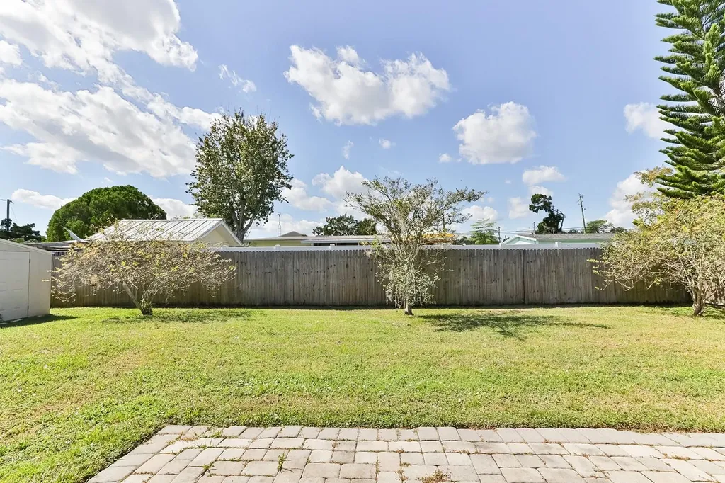 480 Carolyn Street New Smyrna Beach FL 32168