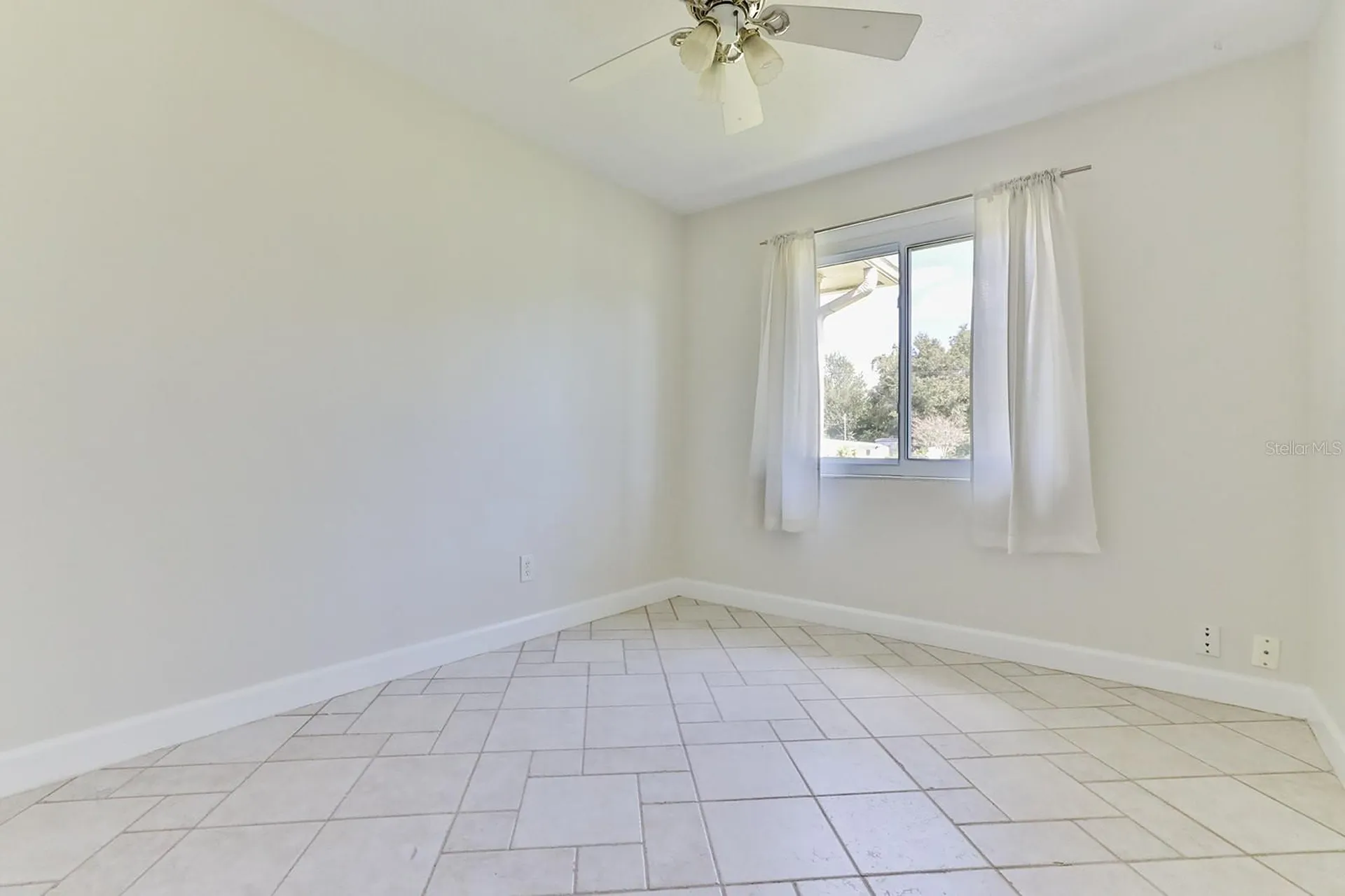 480 Carolyn Street New Smyrna Beach FL 32168