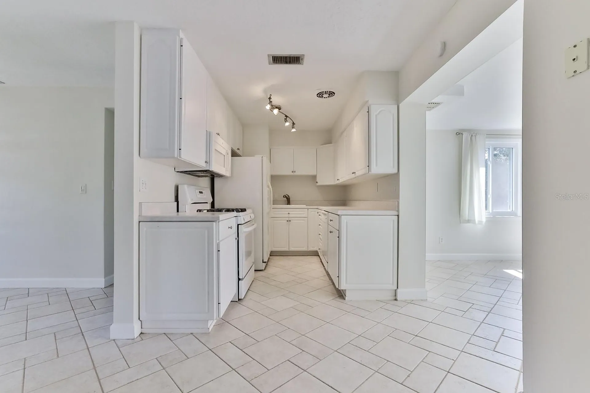 480 Carolyn Street New Smyrna Beach FL 32168