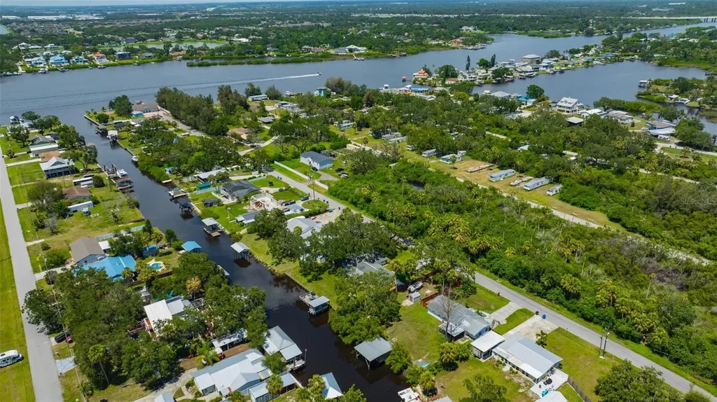 9935 River Drive Gibsonton FL 33534