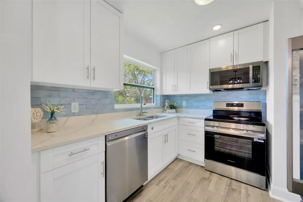 9935 River Drive Gibsonton FL 33534