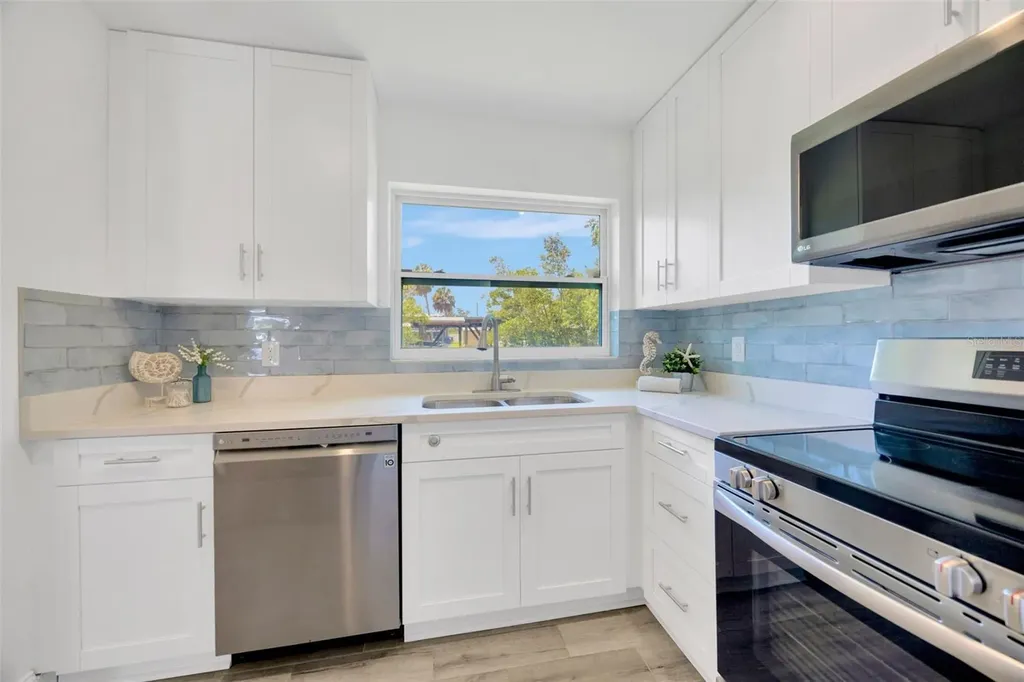 9935 River Drive Gibsonton FL 33534