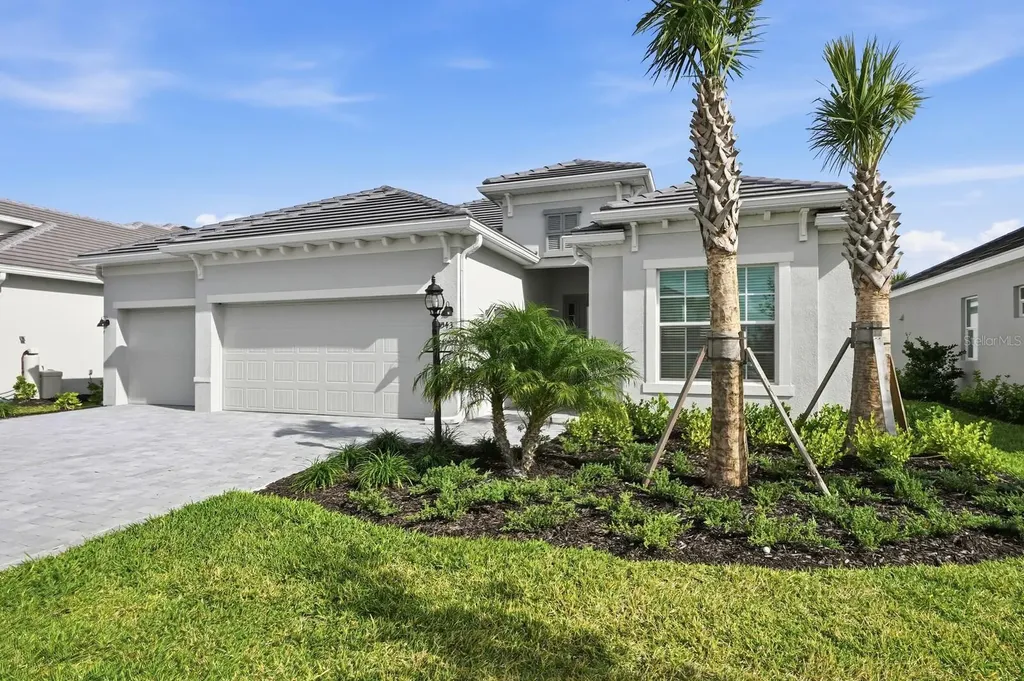 5543 Lightning Whelk Lane Bradenton FL 34211