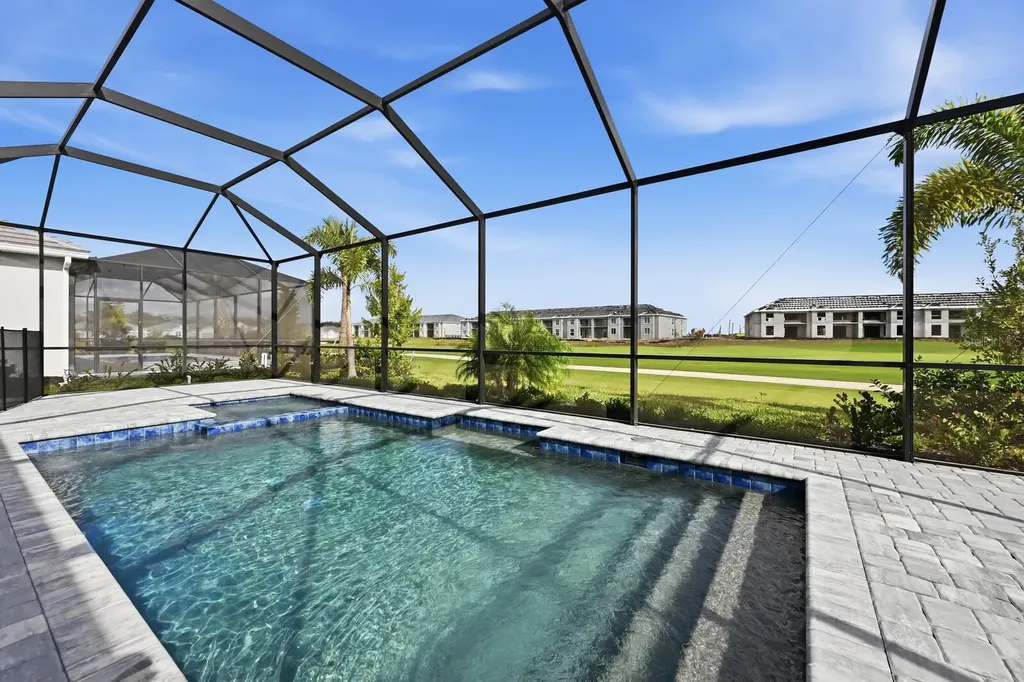 5543 Lightning Whelk Lane Bradenton FL 34211
