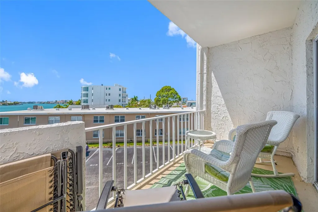 285 107th Avenue Treasure Island FL 33706