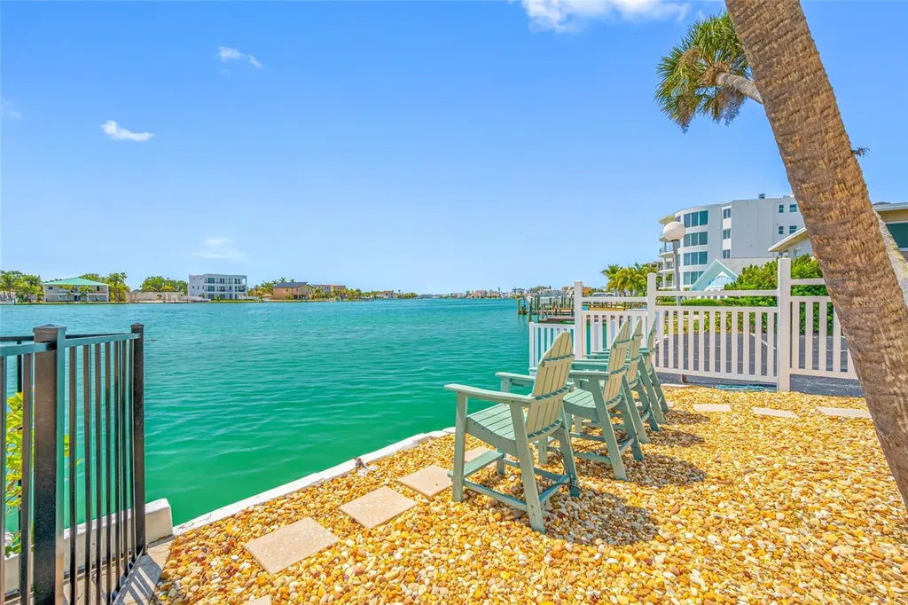 285 107th Avenue Treasure Island FL 33706