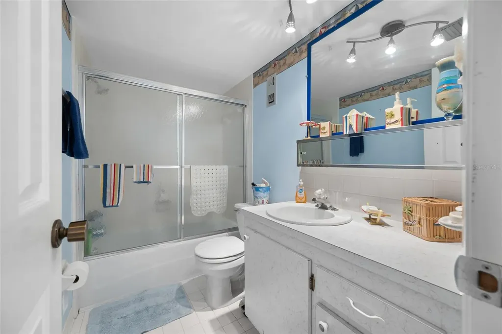 285 107th Avenue Treasure Island FL 33706