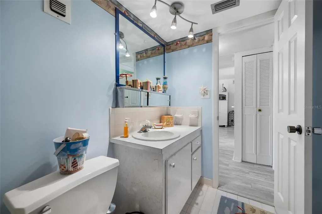 285 107th Avenue Treasure Island FL 33706