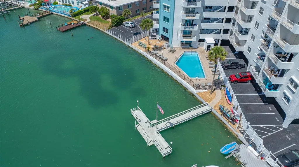285 107th Avenue Treasure Island FL 33706