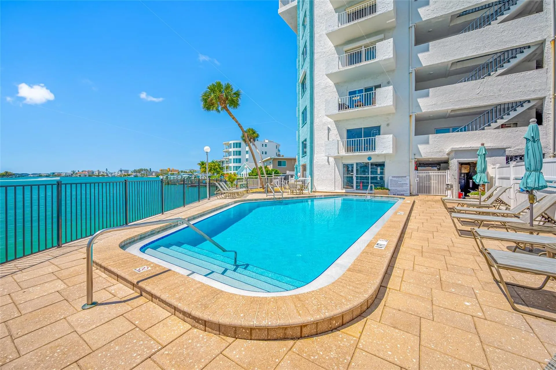 285 107th Avenue Treasure Island FL 33706