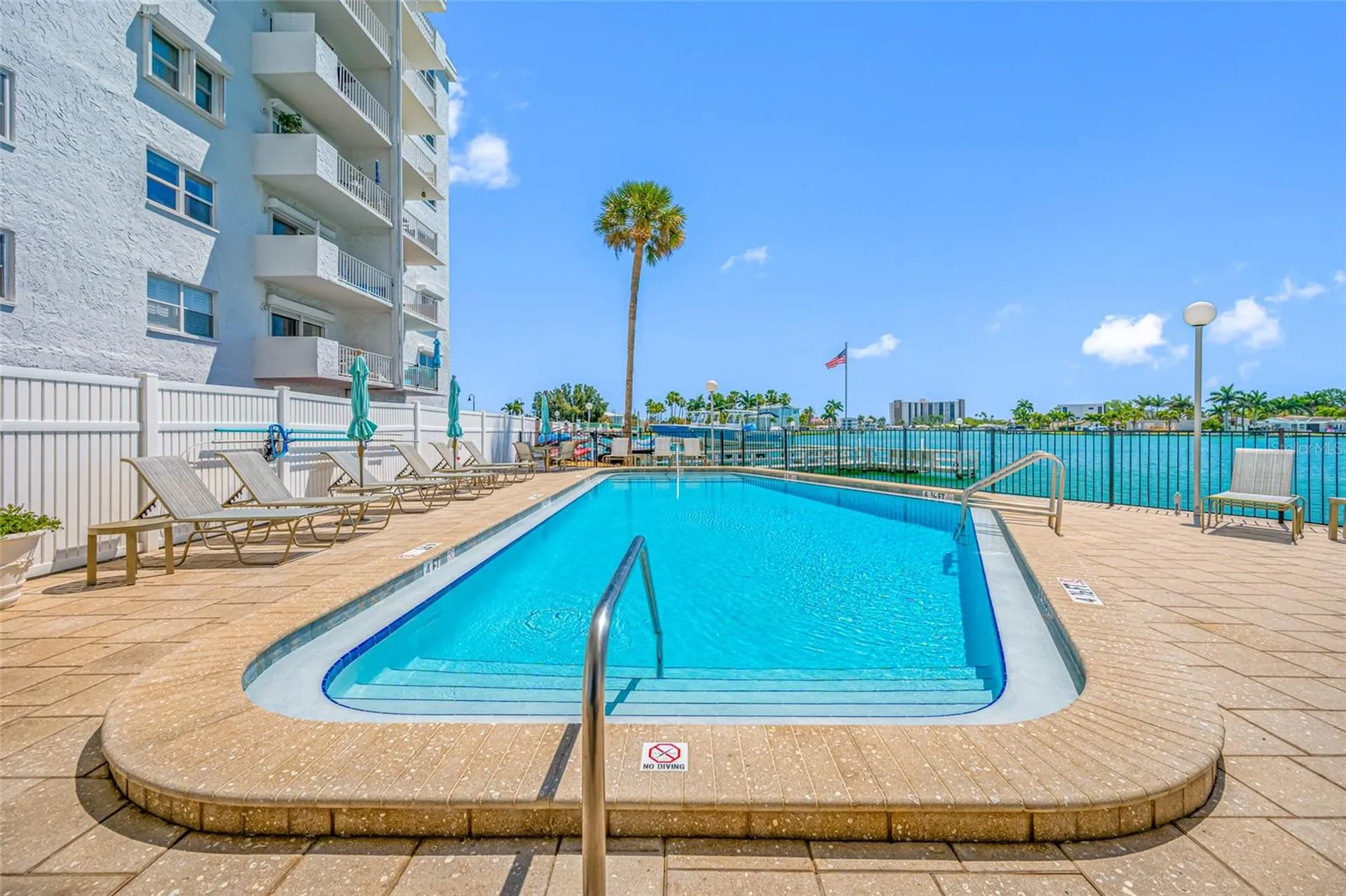 285 107th Avenue Treasure Island FL 33706