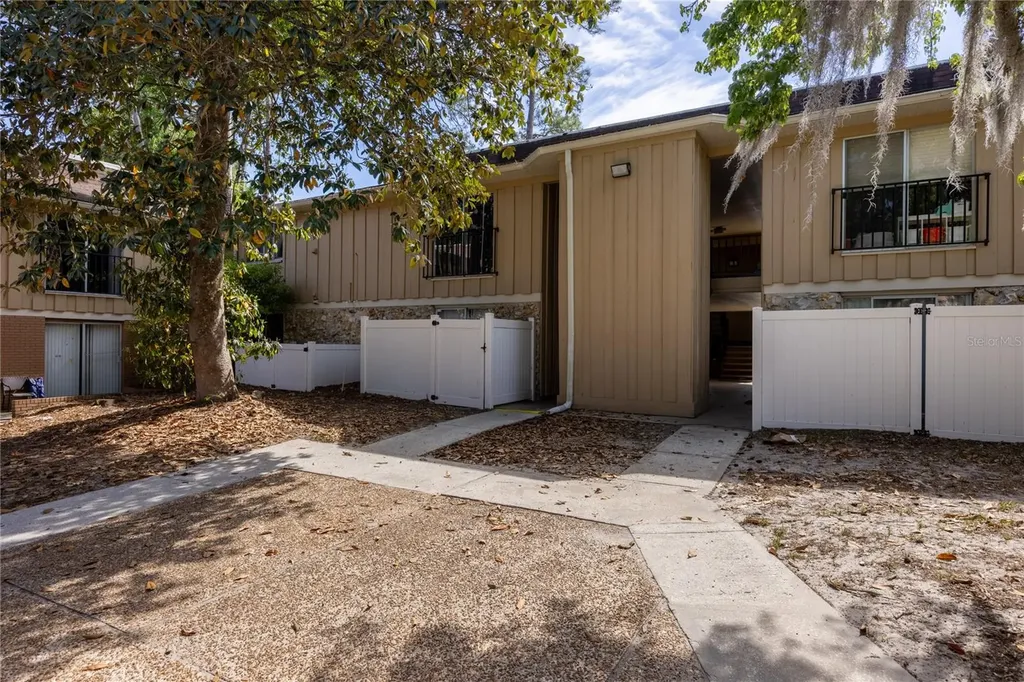 507 NW 39th Road Gainesville FL 32607