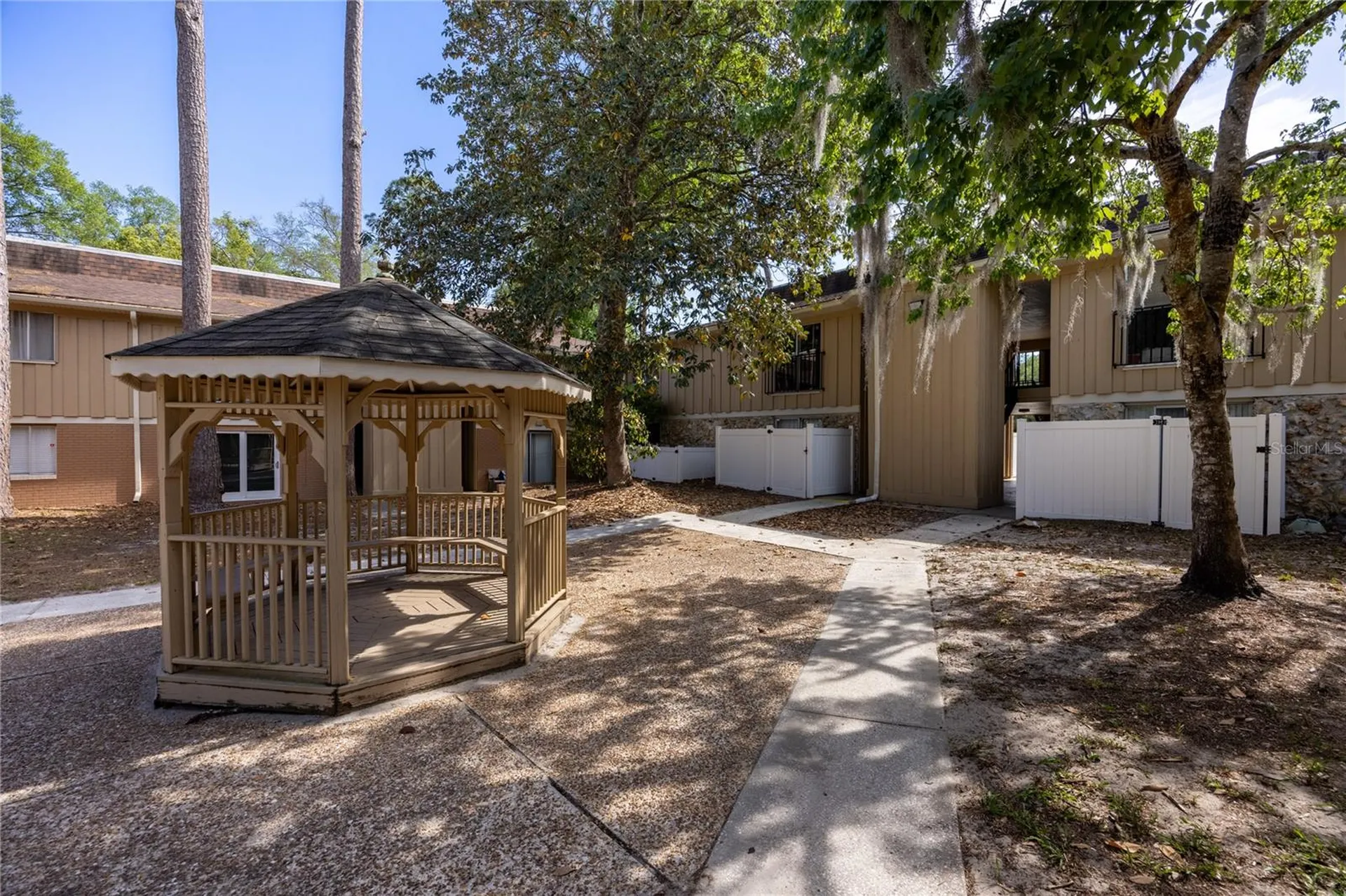 507 NW 39th Road Gainesville FL 32607
