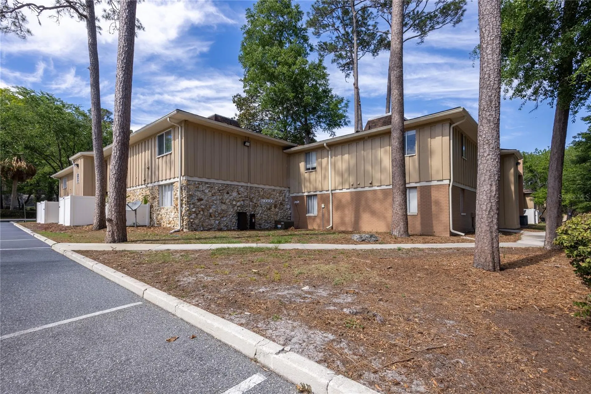507 NW 39th Road Gainesville FL 32607