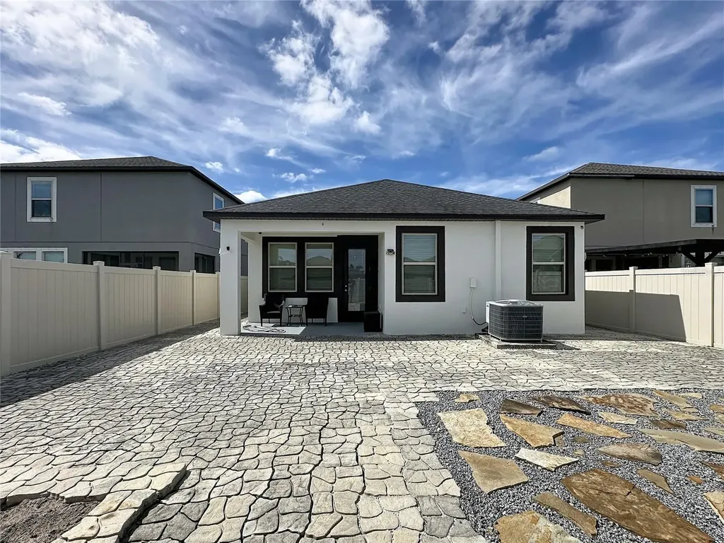 9633 Ivory Drive Ruskin FL 33573