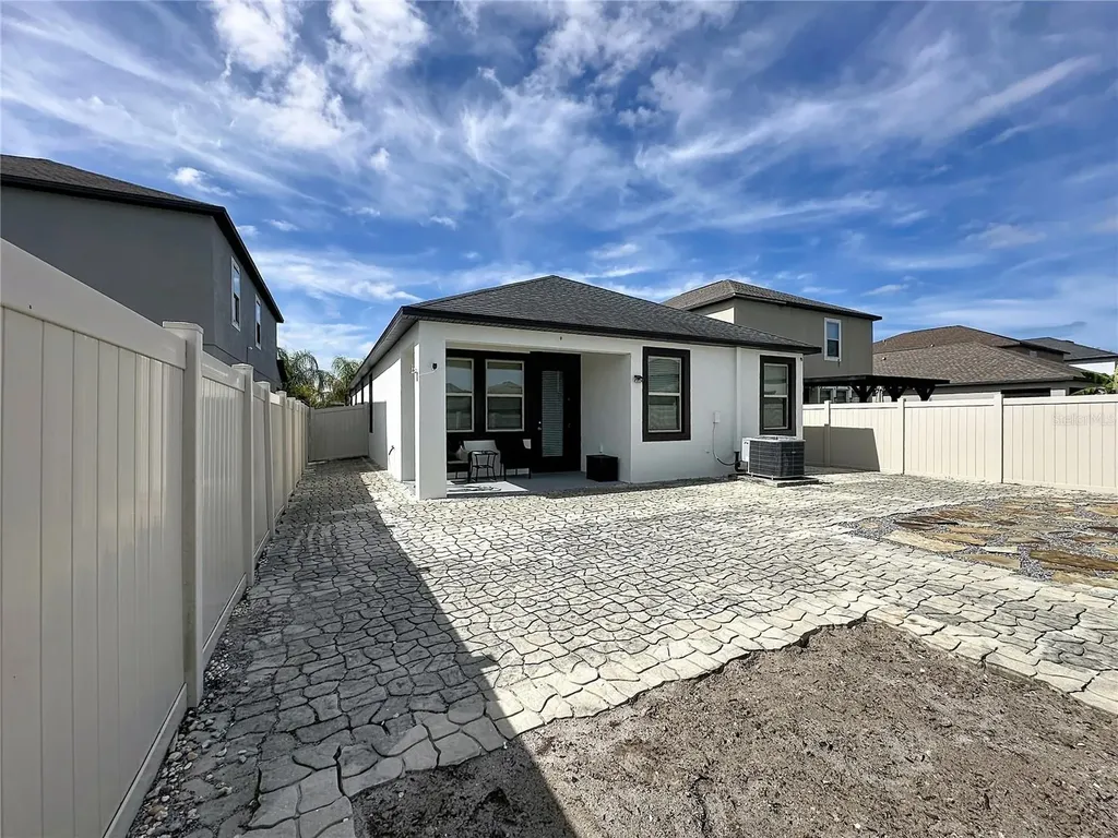9633 Ivory Drive Ruskin FL 33573