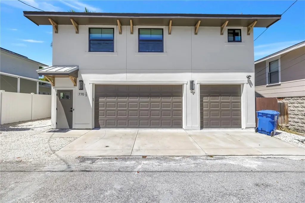770 21st Avenue N St Petersburg FL 33704