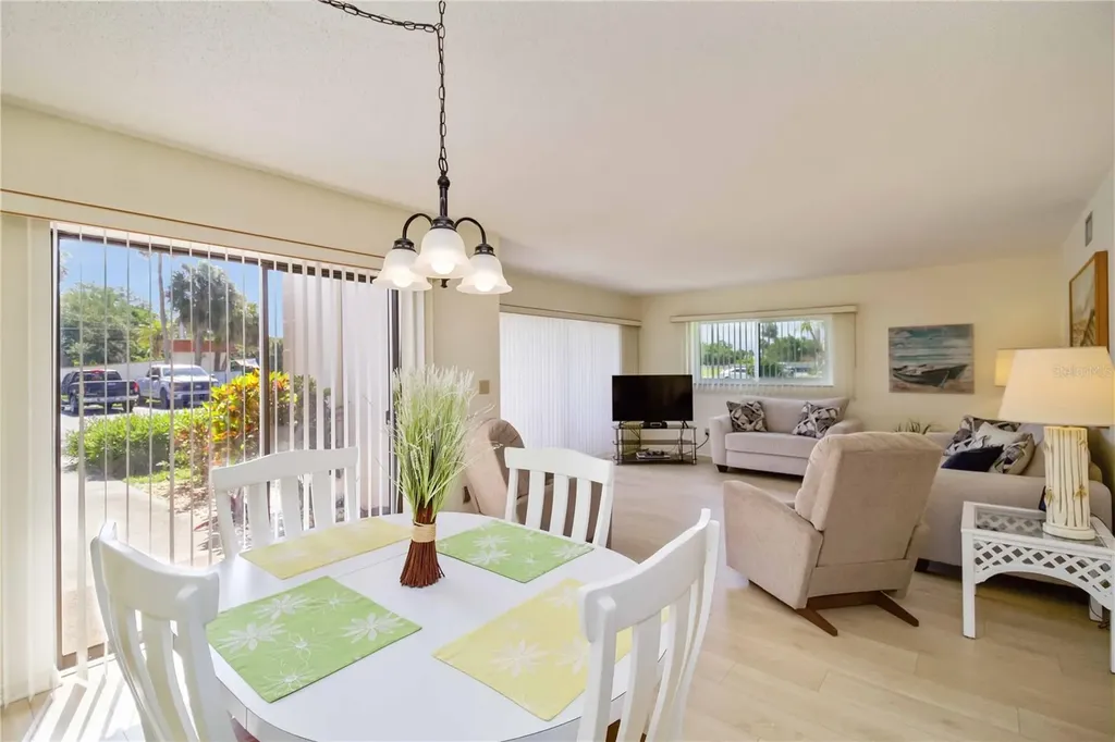 5476 Swift Road Sarasota FL 34231