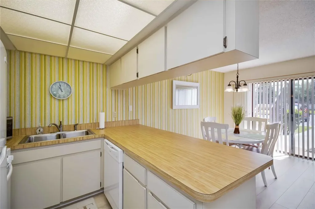 5476 Swift Road Sarasota FL 34231