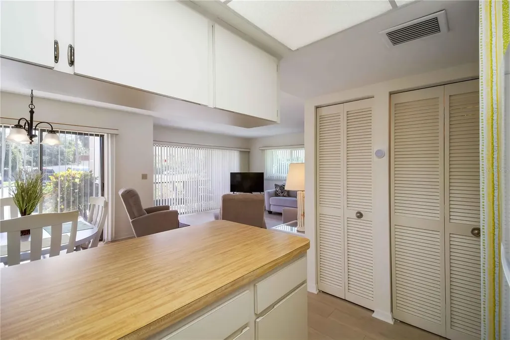 5476 Swift Road Sarasota FL 34231