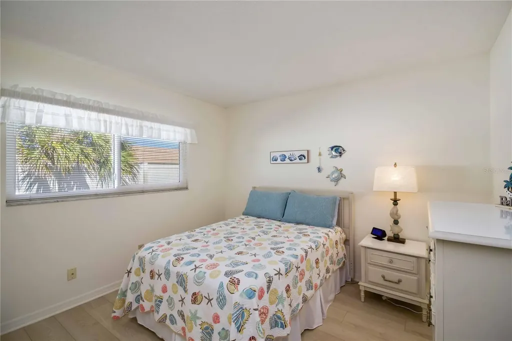 5476 Swift Road Sarasota FL 34231