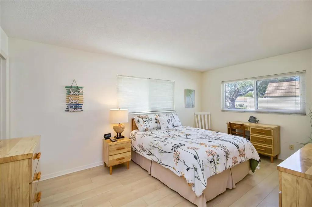 5476 Swift Road Sarasota FL 34231