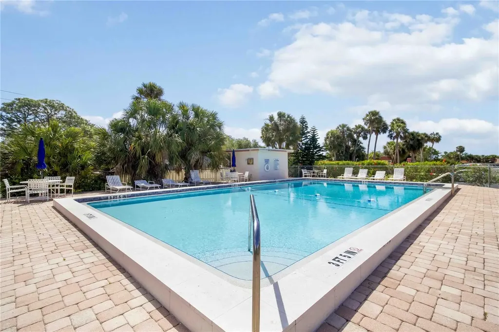 5476 Swift Road Sarasota FL 34231