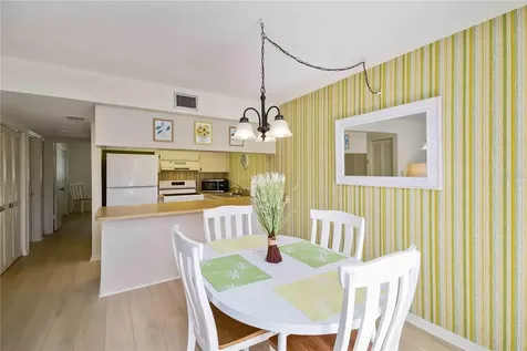 5476 Swift Road Sarasota FL 34231