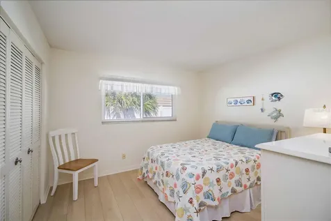 5476 Swift Road Sarasota FL 34231