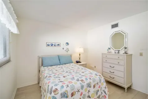 5476 Swift Road Sarasota FL 34231