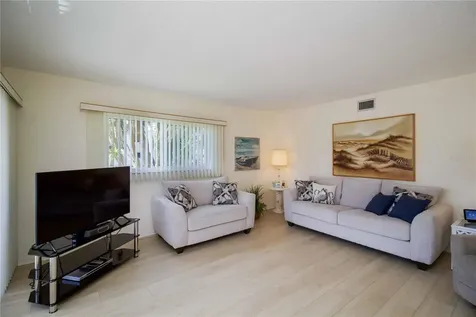 5476 Swift Road Sarasota FL 34231