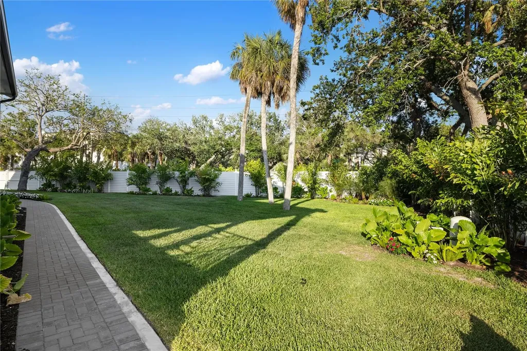 4634 Higel Avenue Sarasota FL 34242