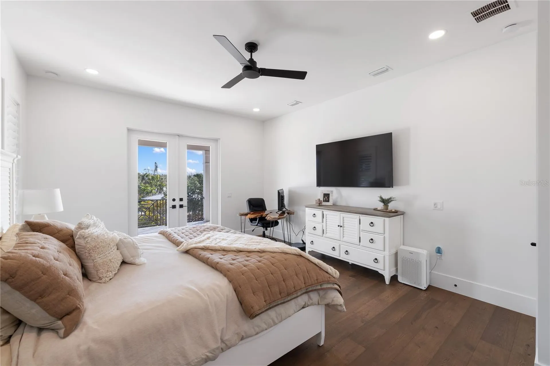 4634 Higel Avenue Sarasota FL 34242