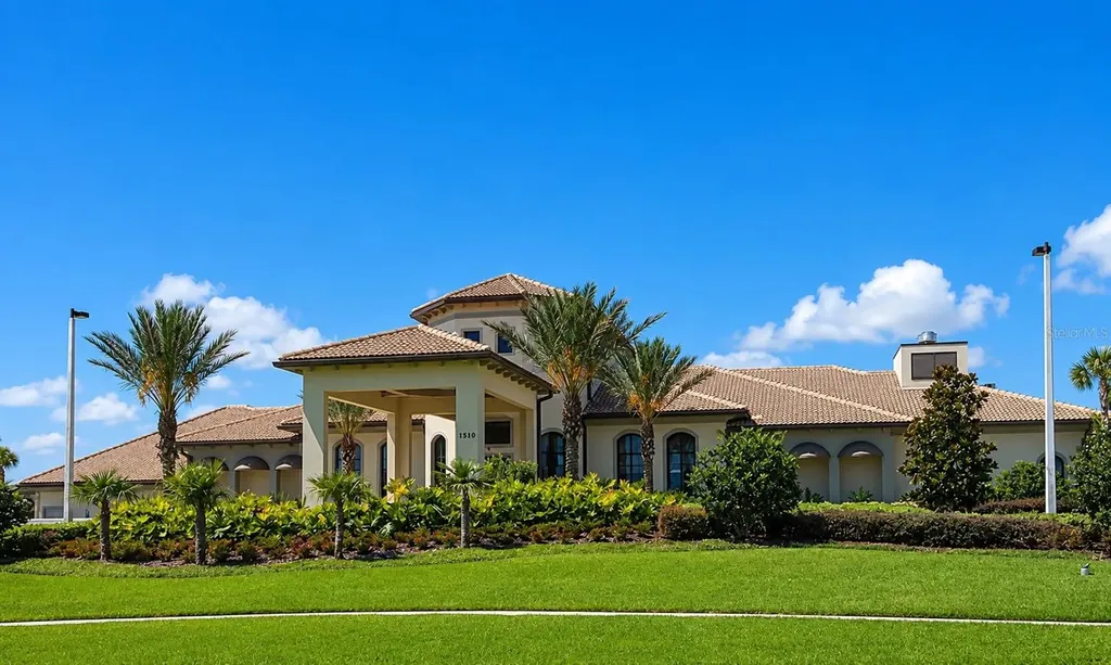 374 Ocean Course Avenue Davenport FL 33896