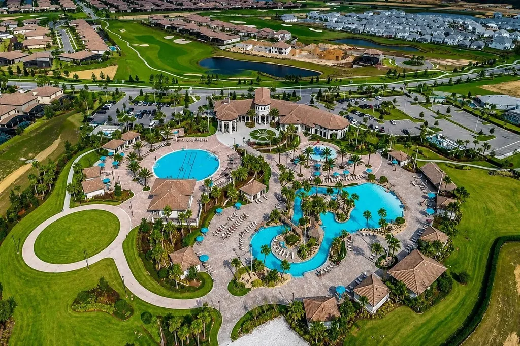 374 Ocean Course Avenue Davenport FL 33896