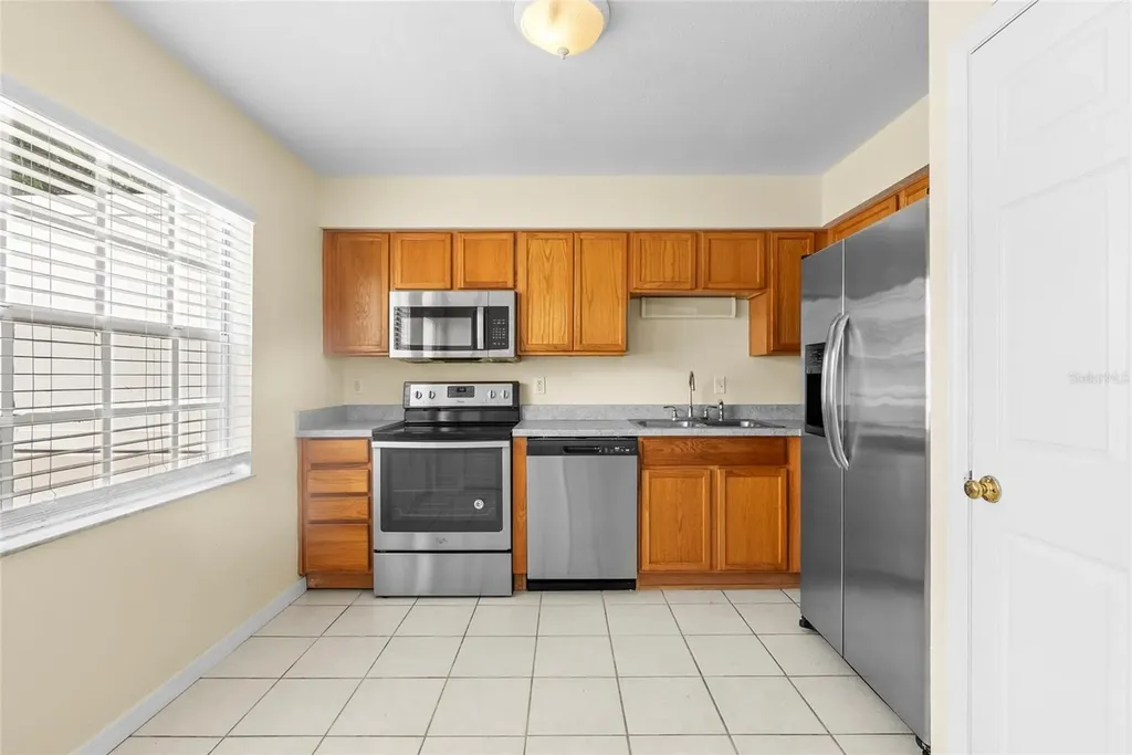 37308 Embassy Park Lane Dade City FL 33525