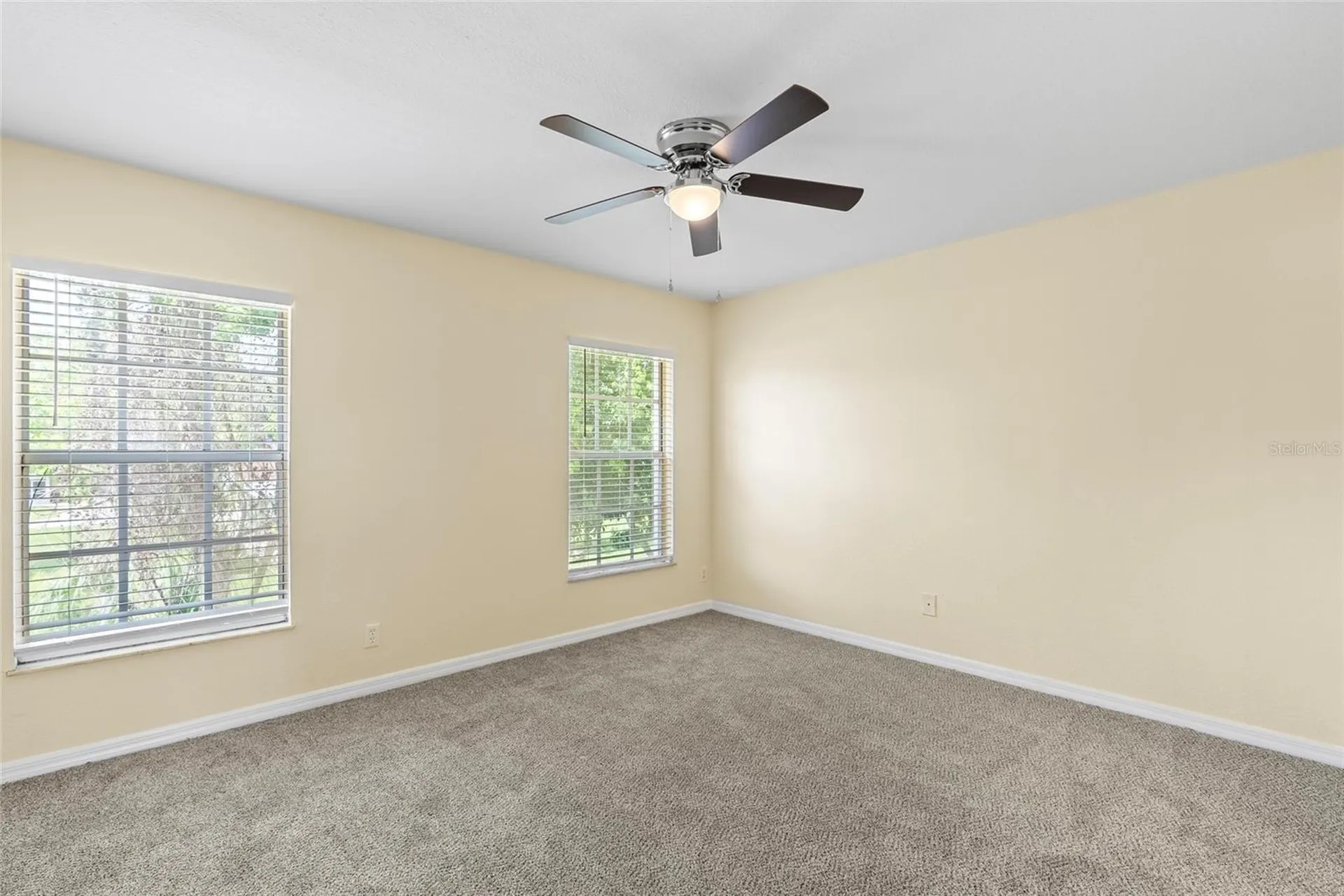 37308 Embassy Park Lane Dade City FL 33525